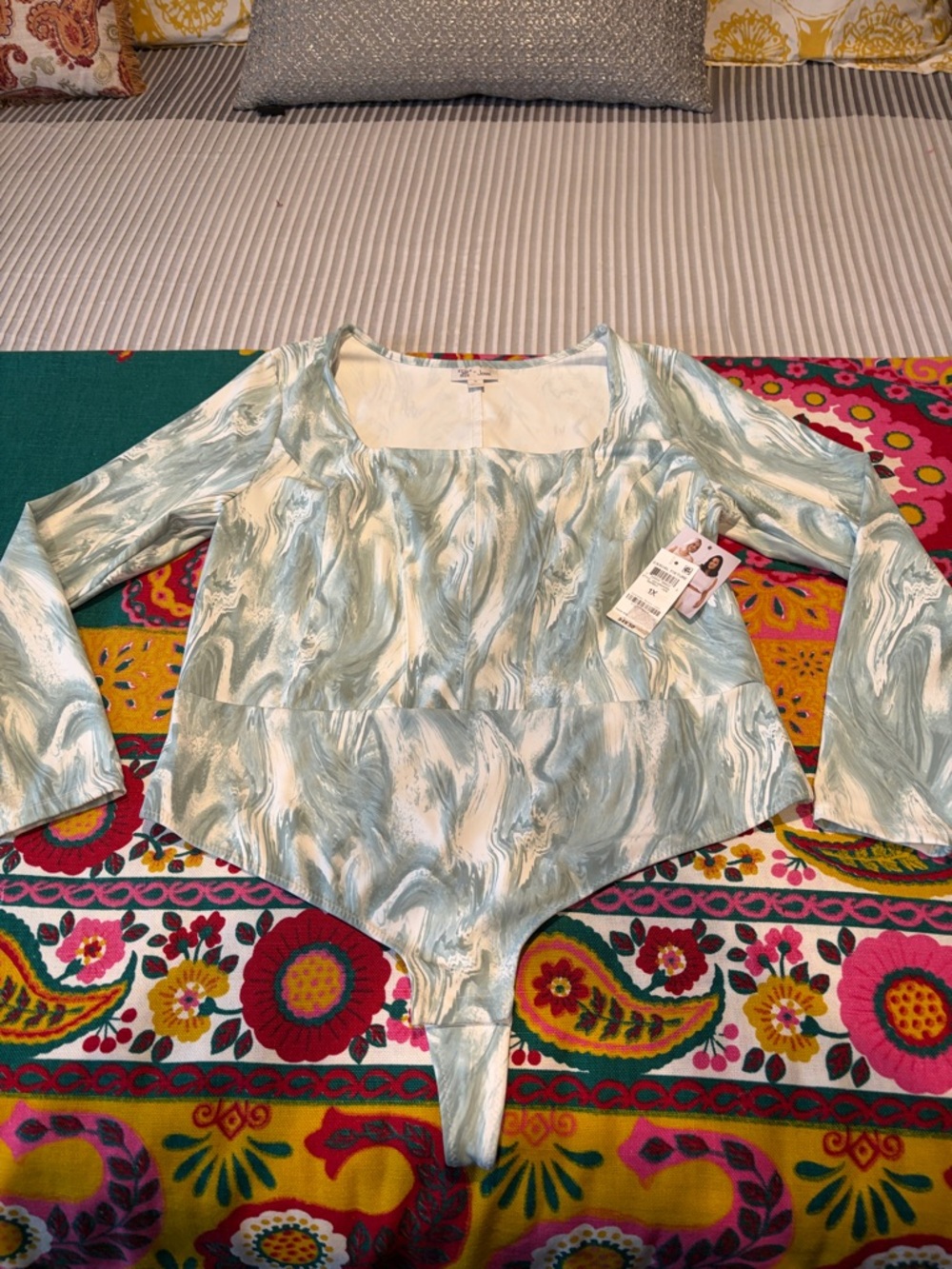 Style not size Sage and White Marbled Square-Neck Long Sleeve Bodysuit